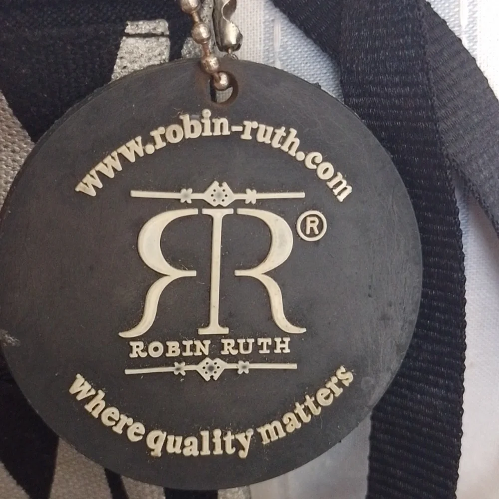 ROBIN RUTH - Picture 2 of 7